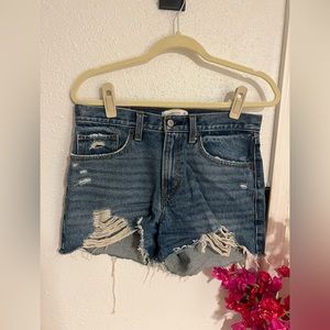 Abercrombie & Fitch | Mid rise boyfriend shorts | size 27
